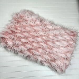Celebrity Home Faux Fur Pink Eyelash Luxury Throw Blanket 50 X 60 Inches